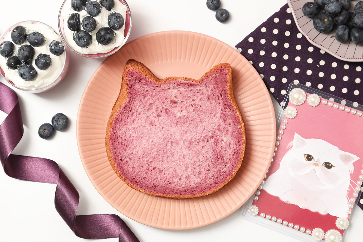 推し活しにゃい？オンラインストア限定で5種の推し色ねこねこ食パンが登場！あか・むらさき・きいろ・みどり・あおの『推し活専用ねこねこ食パン』が限定グッズとセットで新発売！のサブ画像5