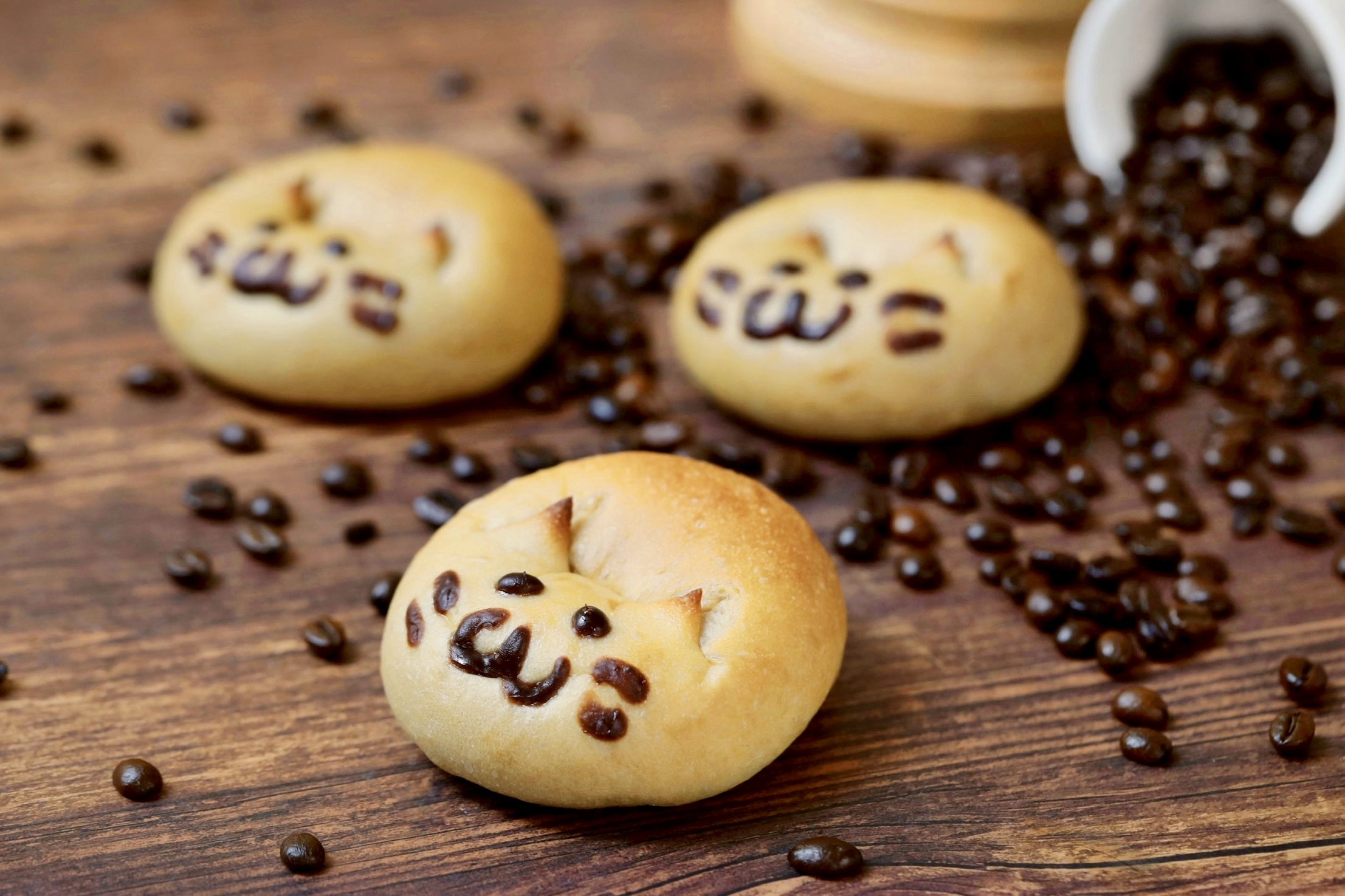 “ほっと一息”「コーヒー牛乳」の味わい広がる新商品！マーブル柄が目をひく『ねこねこ食パン コーヒー牛乳』をはじめ、食感楽しい『ザクザクっ！コーヒー牛乳チョコリング』が6⽉1⽇（土）新発売のサブ画像6