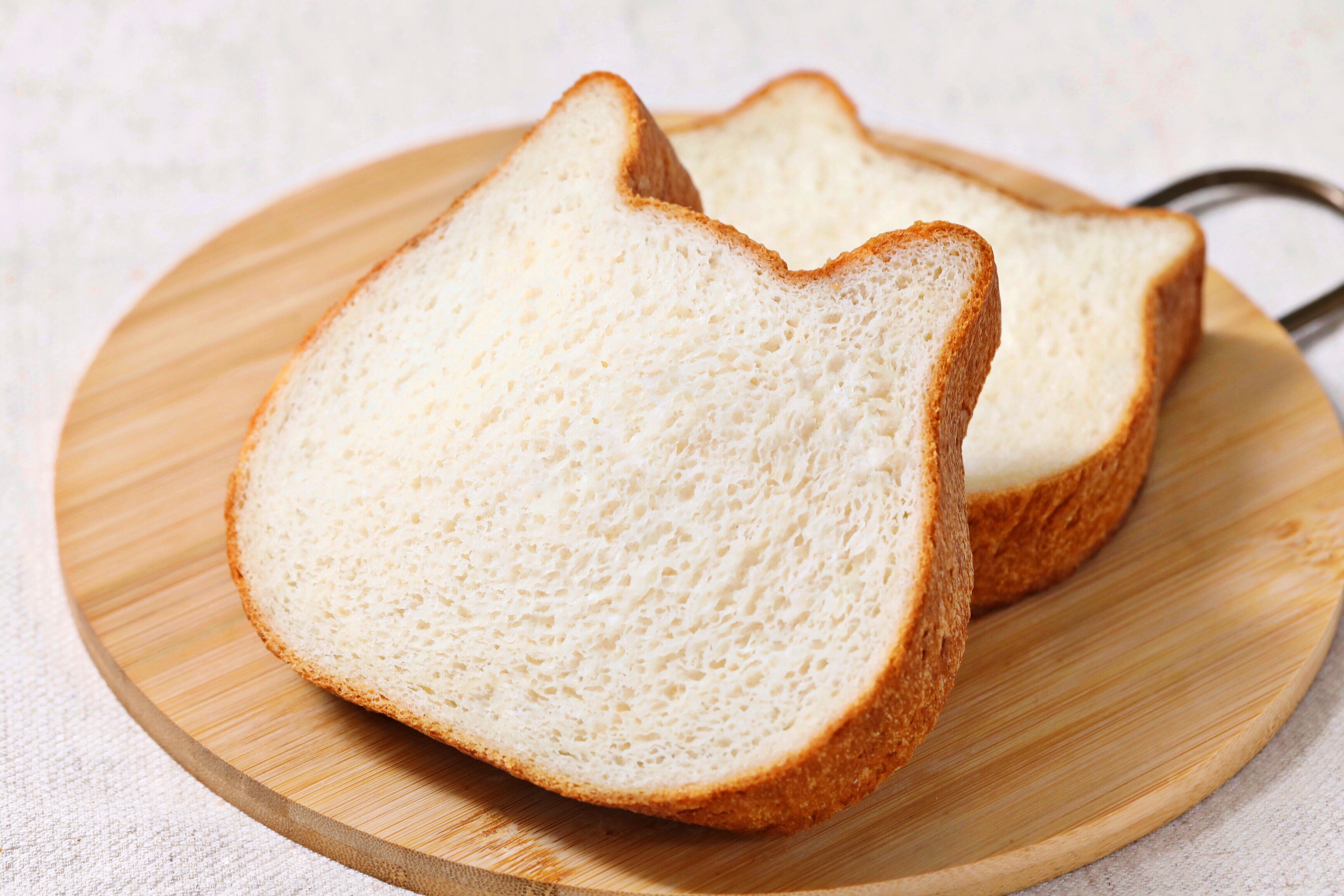 『ねこねこ食パン』がより“しっとり食感”になってリニューアル！リニューアルを記念し、コクのある練乳クリームを塗った注目の新商品『ねこねこクリームボックス』が期間限定で新発売！のサブ画像5